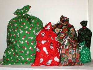 christmas-fabric-gift-bag-view